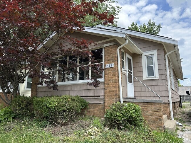 Building Photo - 817 E Gift Ave Rental