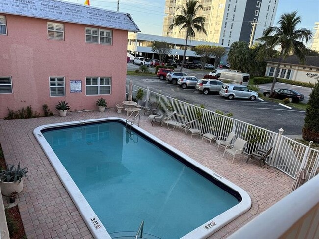 Photo - 1450 N Riverside Dr Unit 208