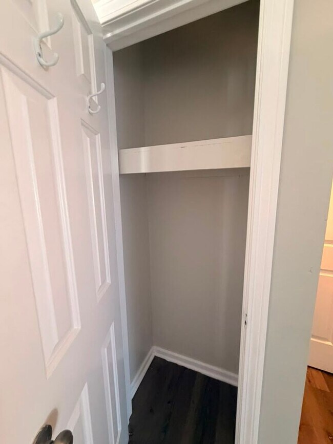 Photo - 509-513 Woodward Avenue - 509-C