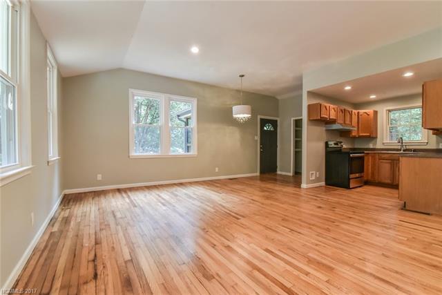 Photo - Cozy 3 Bedroom 1.5 Bathroom Home Nestled In Black Mountain