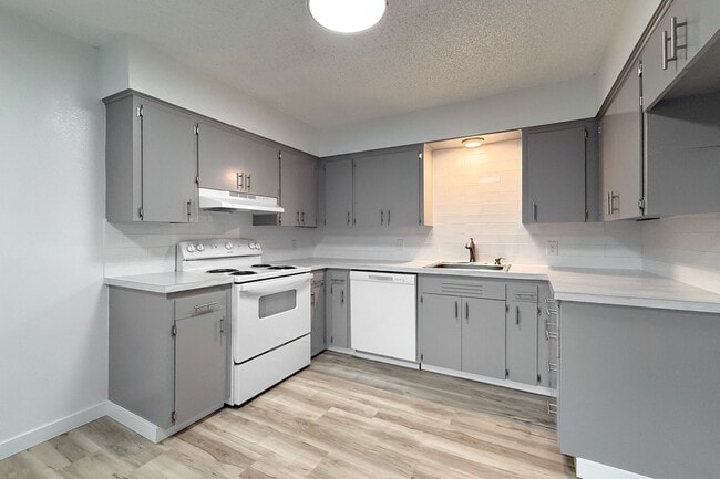 Photo - Kathy Ann Apartments