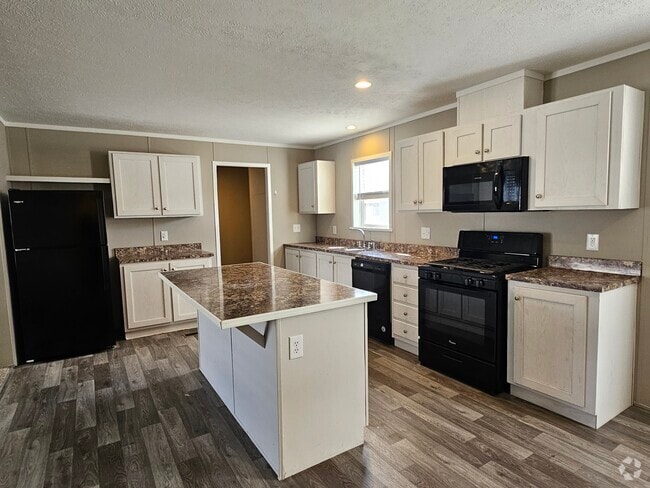 Building Photo - 299 Tamarack Rental