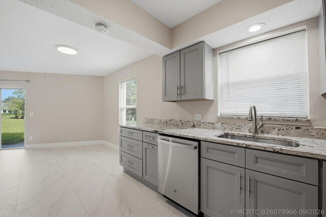 1033 Goldenrod Rd