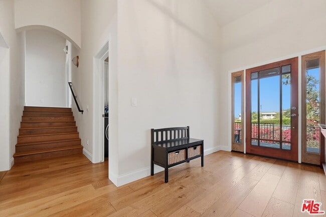 30429 Morning View Dr