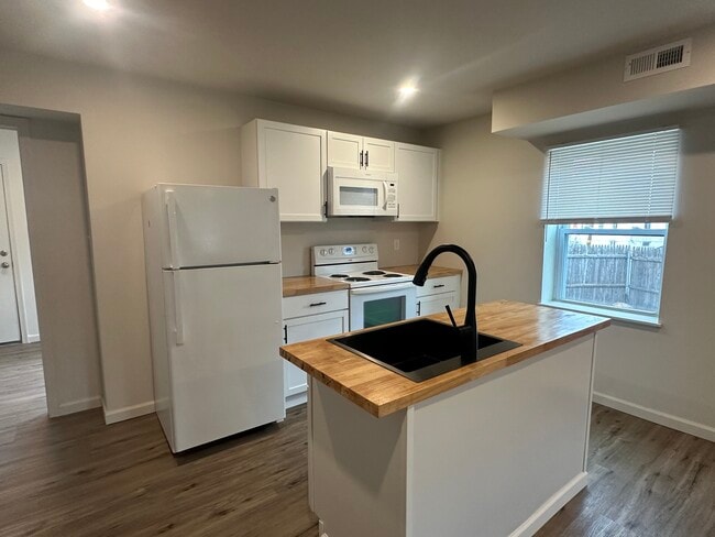 Photo - 1326 Morton Ave