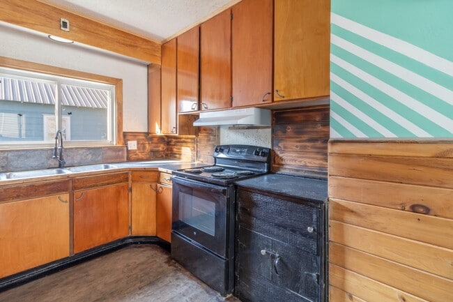 Photo - 479 Aroostook Ave