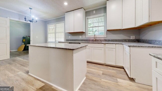 Photo - 1001 Darling Ave