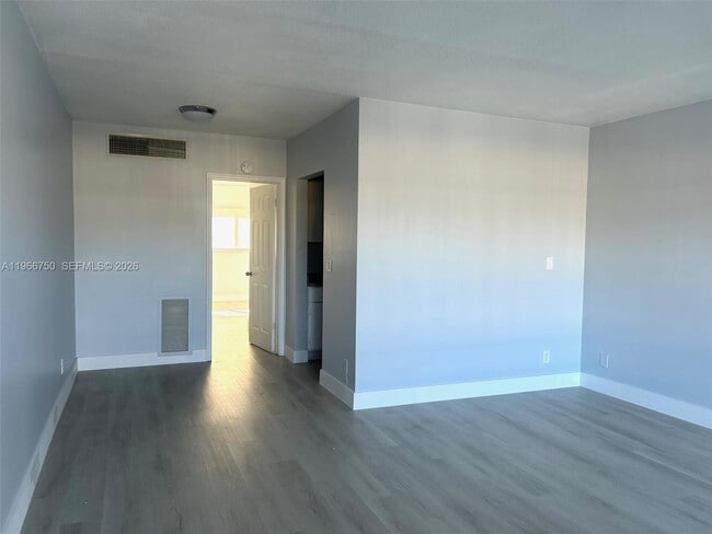 Photo - 2309 S Federal Hwy Unit 17