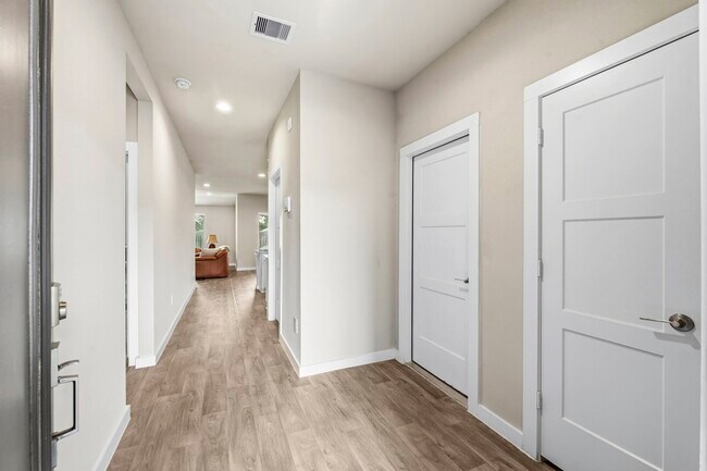 Photo - 12119 Bear River Dr