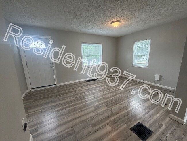 Photo - 1641 Horlacher Ave
