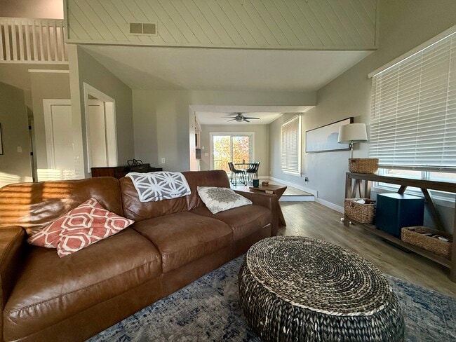 Photo - 2305 S 165th St