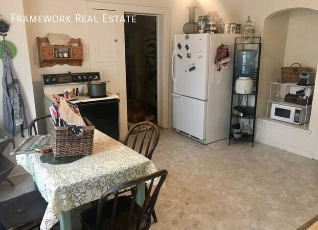 Building Photo - 1356-1376 Zephyr Street-1370 Unit 1370