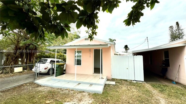 Photo - 616 SW 8th St