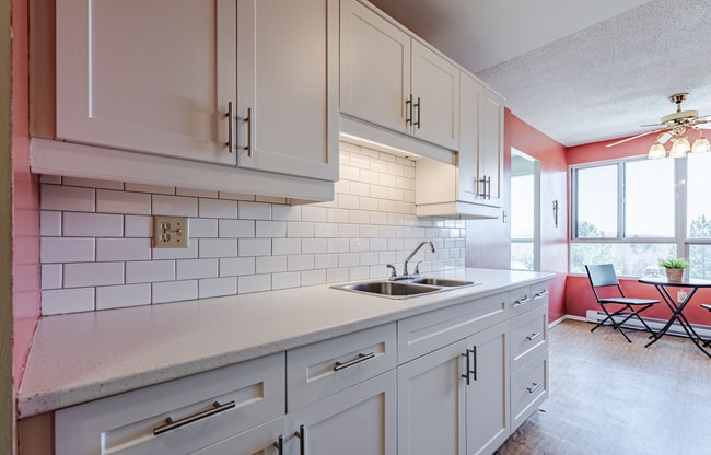 Photo - 600 Grenfell Dr