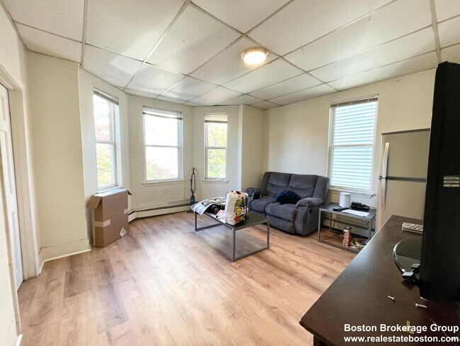 Photo - 1572 Tremont St Unit 2