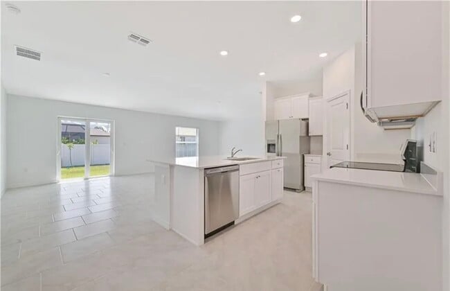 Photo - 2901 NW 18th Pl