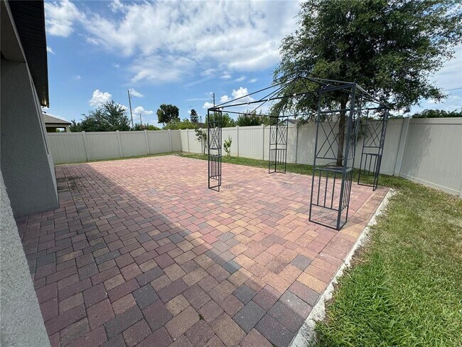Photo - 5300 Pavia Dr
