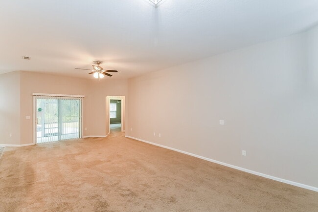 Photo - 134 Birdfield Ct