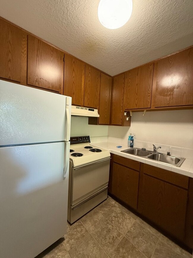 Photo - 50% off 1st Months Rent! Low income 62+ 1 bedroom at Vista Prieta!