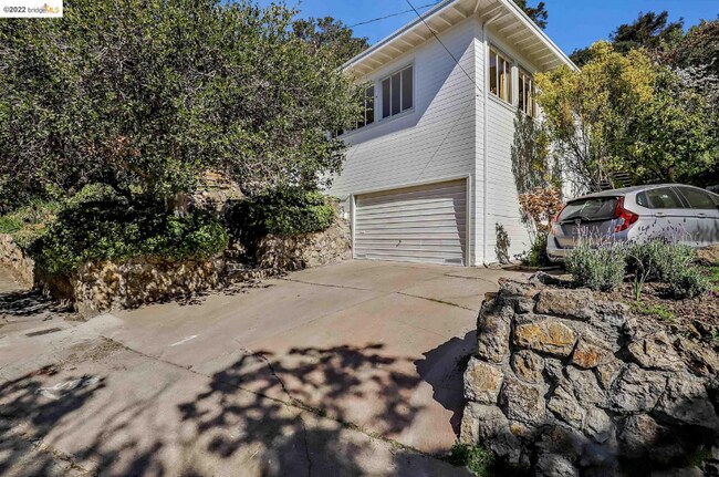 Photo - 821 San Luis Rd