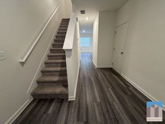 Photo - 3530 Condor Ct SW