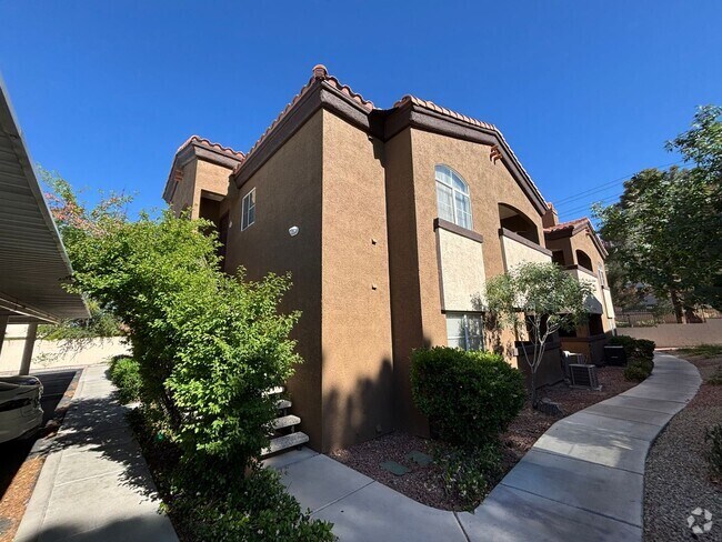 Building Photo - Gorgeous 2bed/2 bath condo in Southwest! Unit 2086