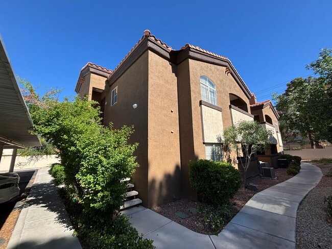 Gorgeous 2bed/2 bath condo in Southwest! - Gorgeous 2bed/2 bath condo in Southwest! Unit 2086