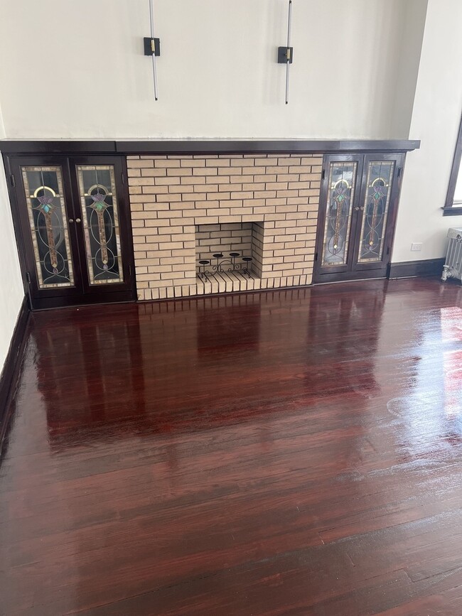 Photo - 8139 S Peoria St Unidad 2