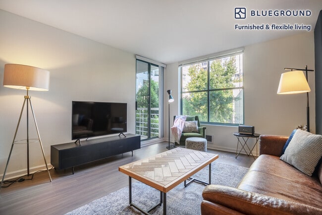 Photo - 2 Townsend St Unit FL4-ID232