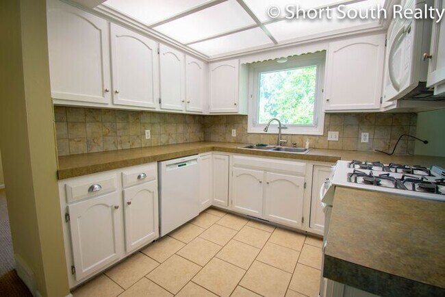 Photo - Rockford 4 bed 2.5 bath single family home.