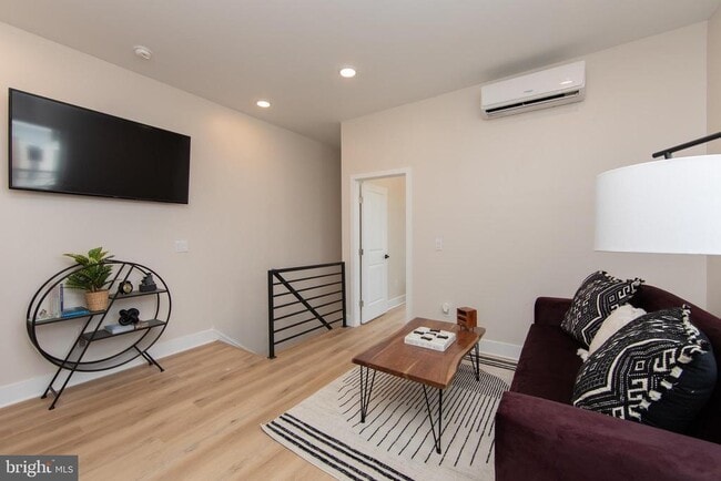 Building Photo - 2001 S Norwood St Unit B