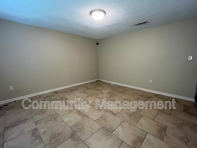 Photo - 16813 Vermillion Dr