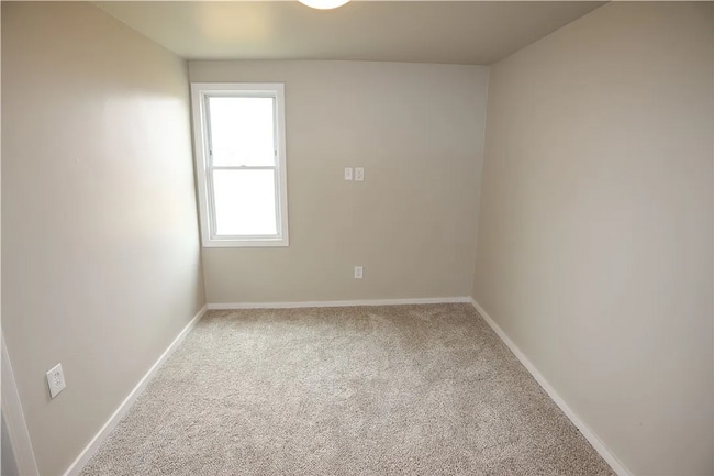 Photo - 305 Chestnut St