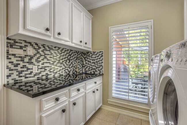 Photo - 10819 Lake Windcrest Blvd