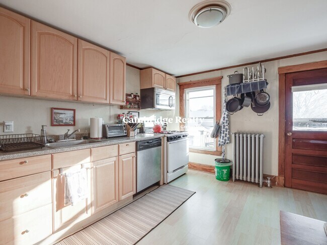 Building Photo - 60 Powder House Blvd Unit 3T