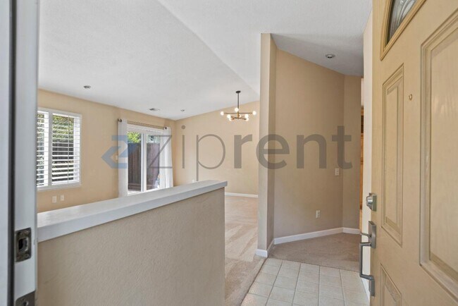 Photo - 6 Sandpebble Ct