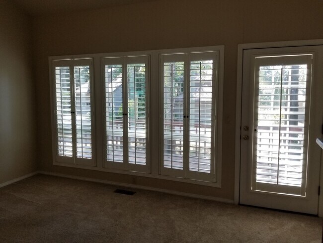 Photo - CUTE & CLASSY IN LAKE OSWEGO