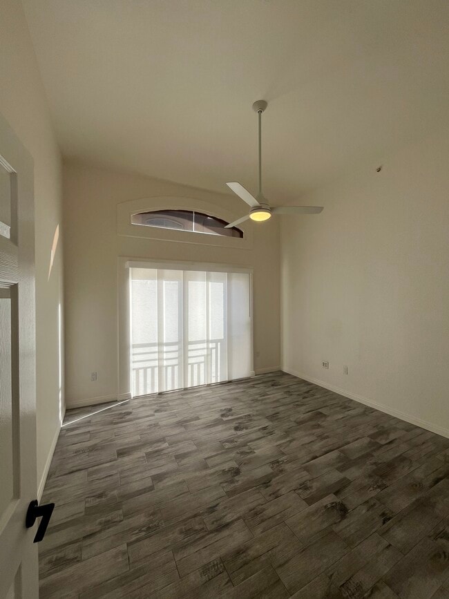 Photo - 5260 Premiere Hls Dr Unit 205