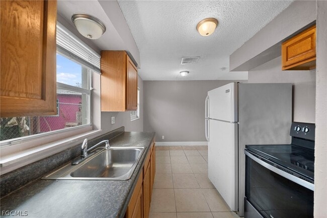 Photo - 5458 Fifth Ave