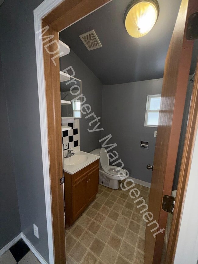 Photo - 2 Bedroom Home Available Now!