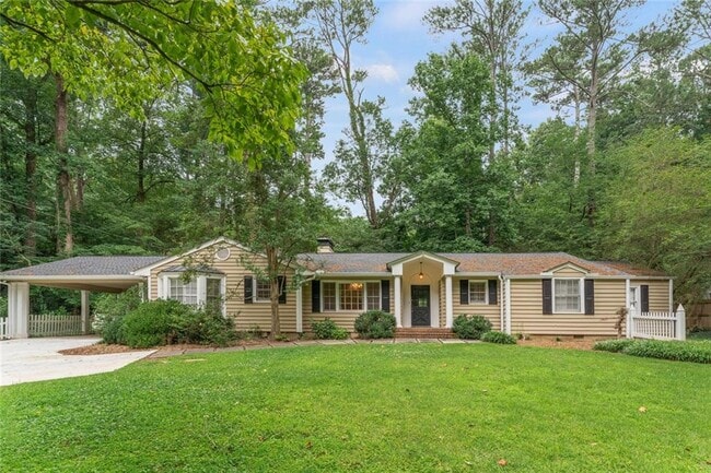 Photo - 2986 Mornington Dr NW