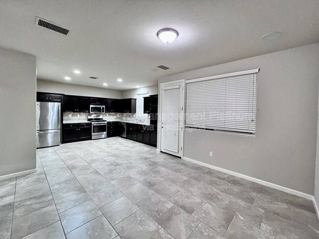 Photo - 1535 Zenith Point