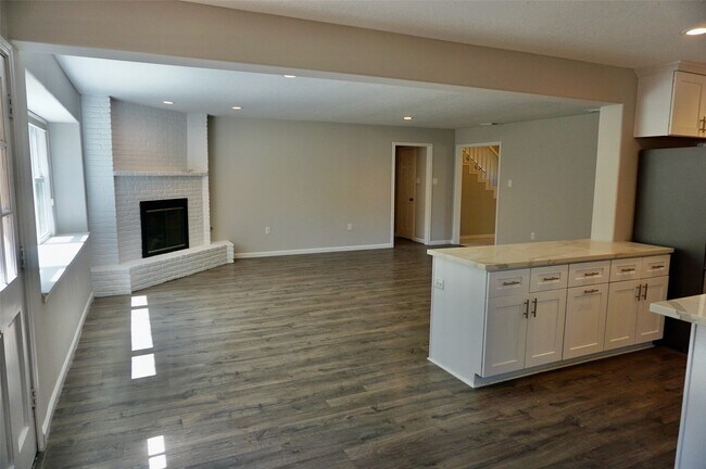 Photo - 1707 Valley Vista Dr