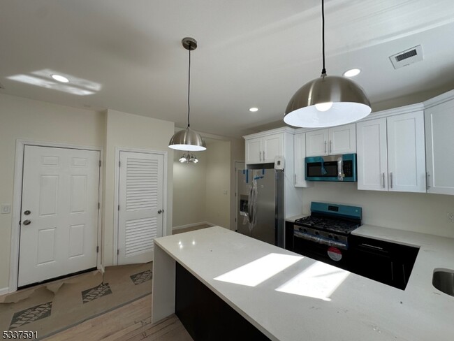 Photo - 1094 Grove St Apartment Unit 2R
