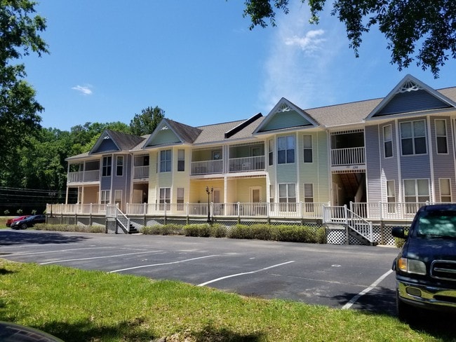 Building Photo - 136 1st St Unit F