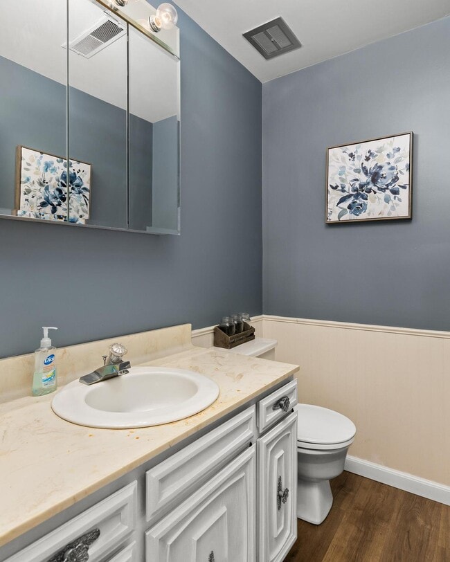 Photo - 6007-6009 N Imperial Drive