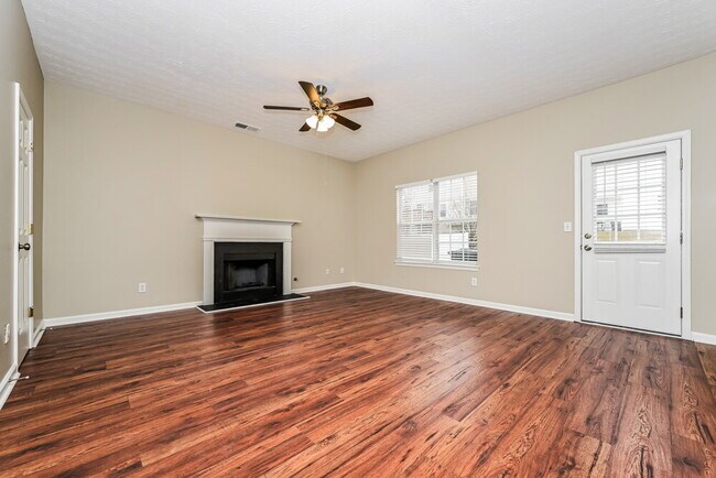 Photo - 330 Greenway Dr