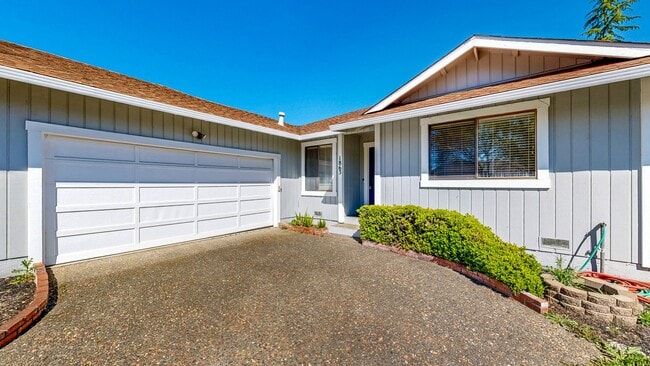 Photo - Well Maintain West Side Single Story 3 bedroom 2 bathroom home with 2 car garage