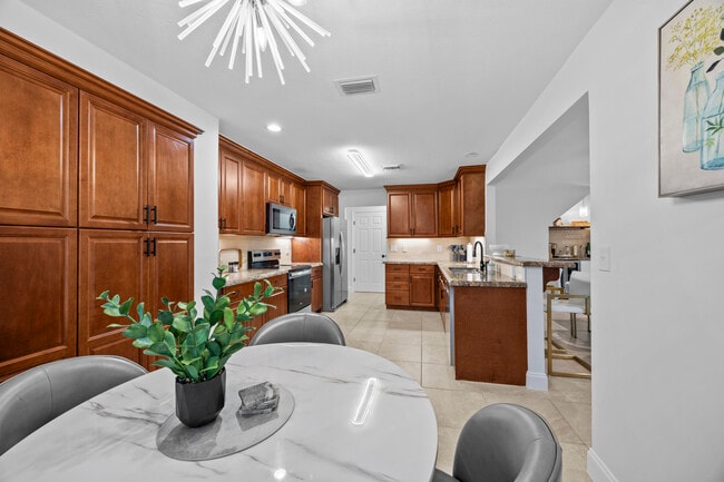 Photo - 2400 Seaford Dr