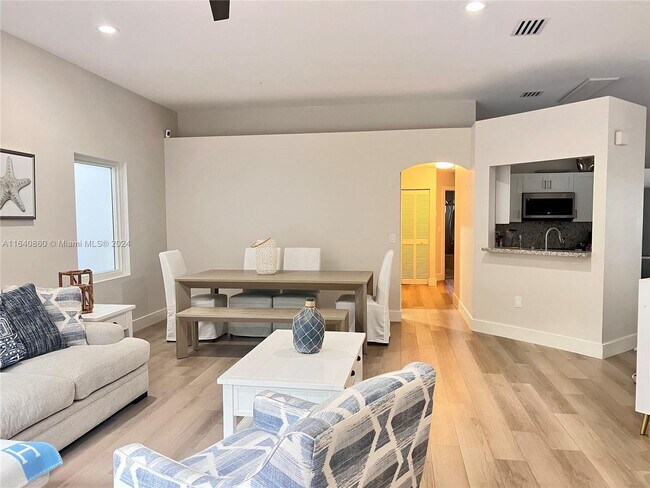 Photo - 1480 Sweetbay Way